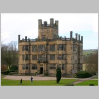 Gawthorpe Hall, Ightenhill, photo by John H Darch on Wikipedia.jpg